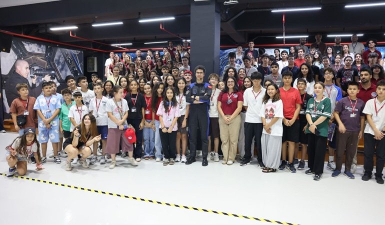 Türkiye’nin ikinci astronotu Tuva Cihangir Atasever, uzay kampı Türkiye’de gençlerle buluştu