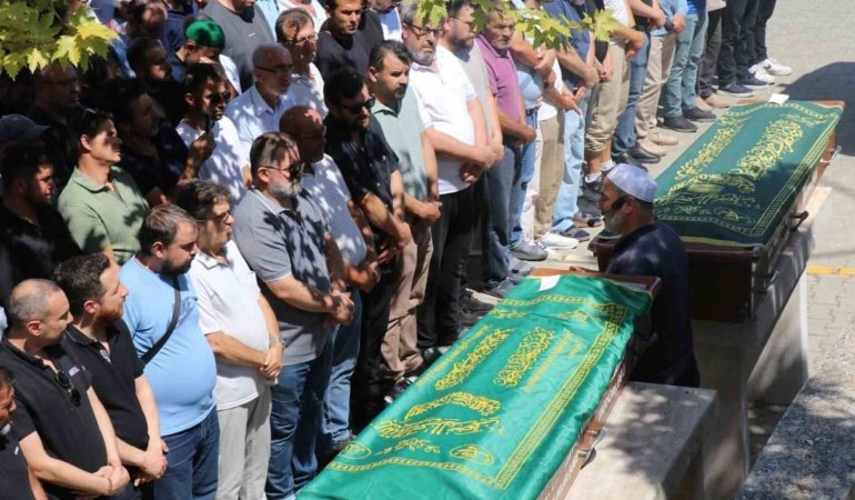 Baba ve oğul aynı gün son yolculuklarına uğurlandı