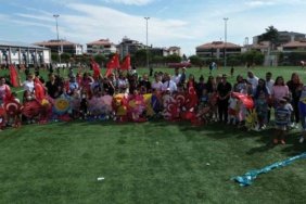Buldanda-ucurtmalar-Gazzeli-cocuklar-icin-uctu-featured