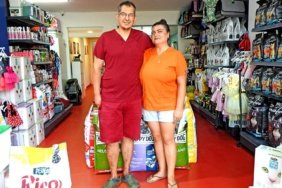 Cesmede-ezber-bozan-pet-isletmesi-Kazanclarinin-yuzde-60ini-sokak-canlarina-yatiriyorlar-featured