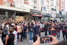 Cigli-Belediyesi-onunde-Uygar-Yildirim-ile-Erkan-Akar-arasinda-gergin-anlar-featured