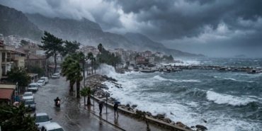 Harita-kirmiziya-dondu-Meteorolojiden-sel-firtina-ve-su-baskini-uyarisi-featured