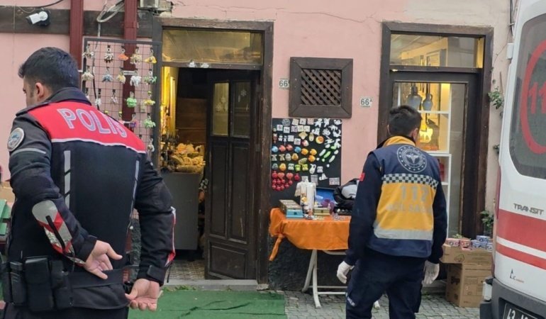 İş yerinde saldırıya uğrayan iki çocuk annesi kadın hayatını kaybetti