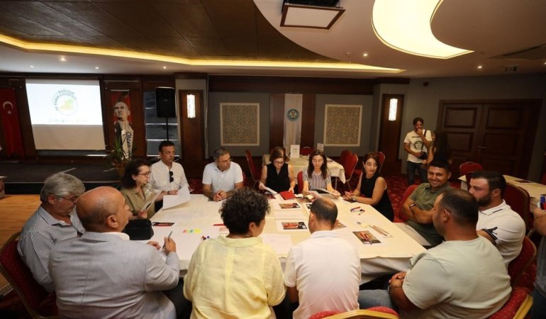 Manisa bağcılık çalıştayında üreticinin sorunları masaya yatırıldı