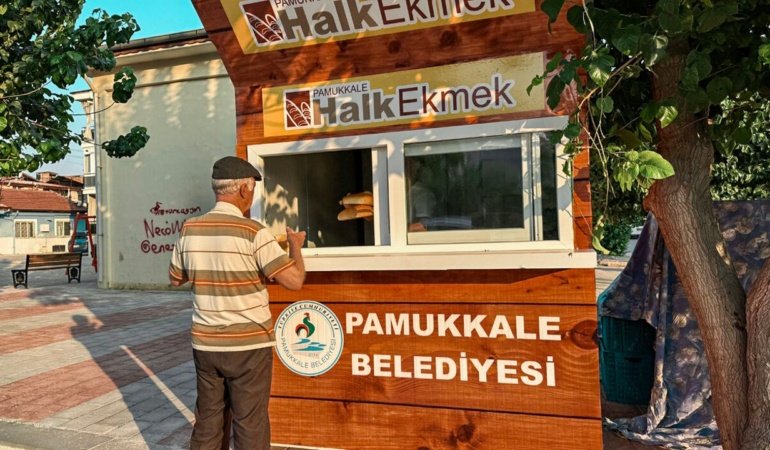 Pamukkale Halk Ekmek büfelerinde simit satışı başladı