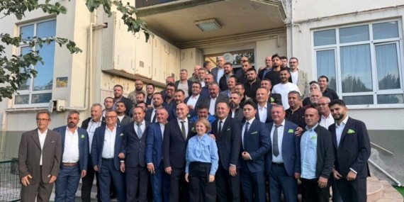 Akhisar-Ticaret-Borsasi039nda-Baskan-Alper-Alhat-Guven-tazeledi-featured