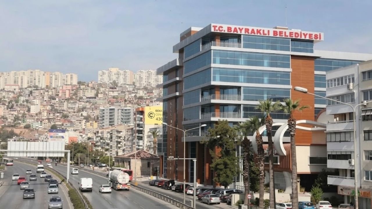 Bayrakli-sorusturmasinda-dikkat-ceken-isimler-Dosyada-kimlerin-adi-geciyor-featured
