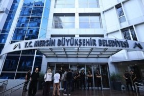 Mersinde-belediyelere-operasyon-Vahap-Secer-dahil-59-kisi-gozaltina-alindi-featured